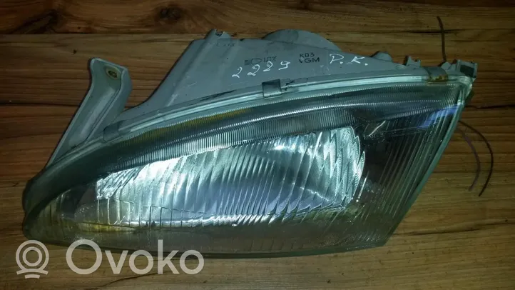 Hyundai Lantra II Headlight/headlamp 