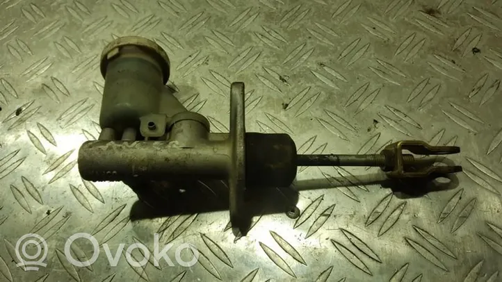 Mitsubishi Carisma Główny cylinder sprzęgła 