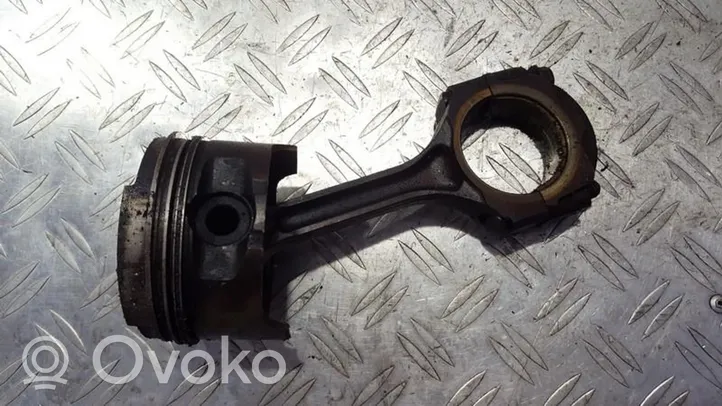 Renault Megane I Piston avec bielle 