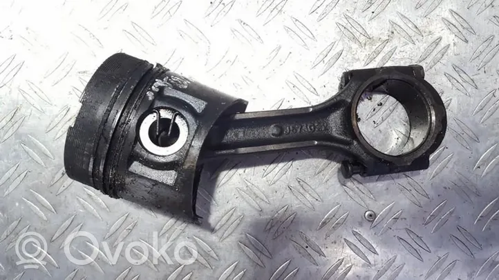 Mitsubishi Pajero Piston with connecting rod j573022