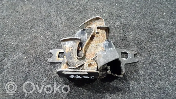 Volkswagen Polo Engine bonnet/hood lock/catch 