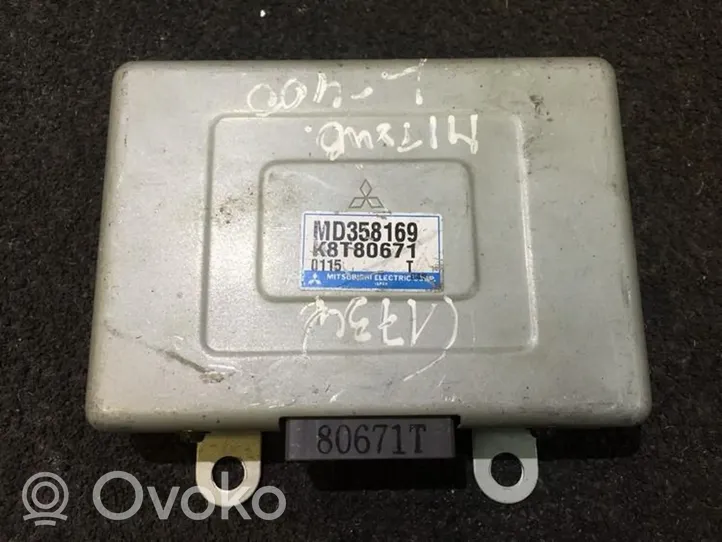 Mitsubishi Pajero Sterownik / Moduł ECU md358169