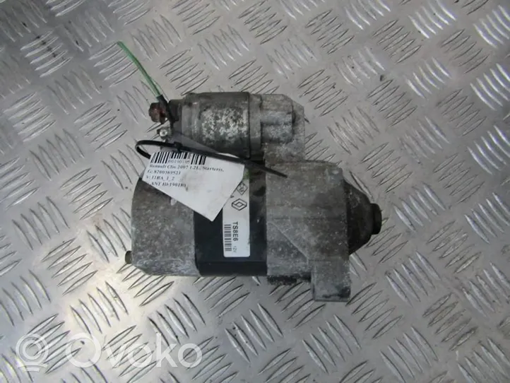 Renault Clio III Starter motor 8200369521