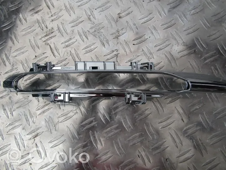 Mercedes-Benz C AMG W204 Modanatura separatore del paraurti anteriore a2048852874