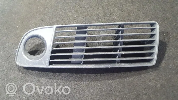 Audi A6 S6 C5 4B Kratka dolna zderzaka przedniego 4B0807681G