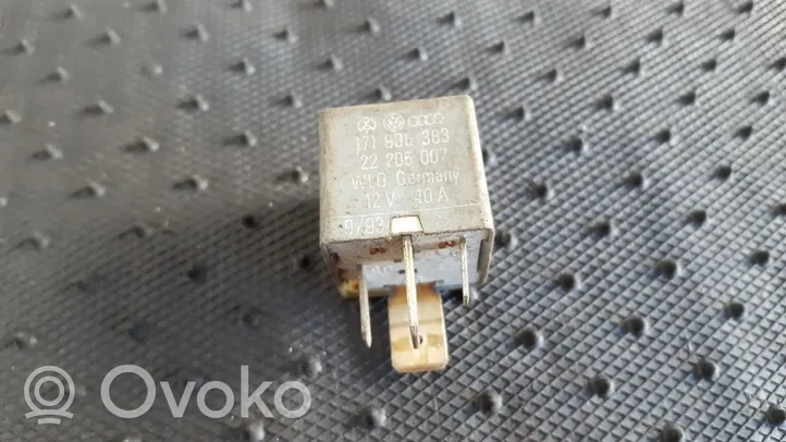 Volkswagen Golf III Other relay 171906383