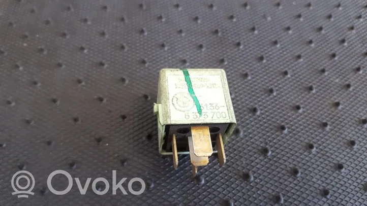 BMW 5 E39 Other relay 61368373700