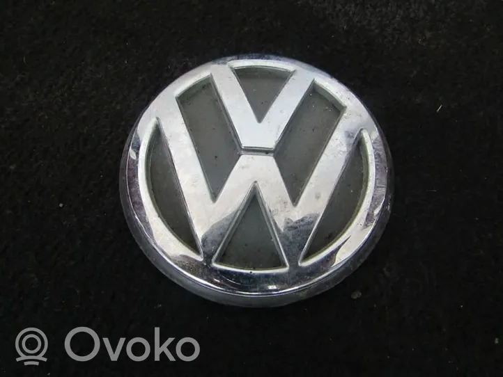 Volkswagen PASSAT B5 Valmistajan merkki/logo/tunnus 3b0853630