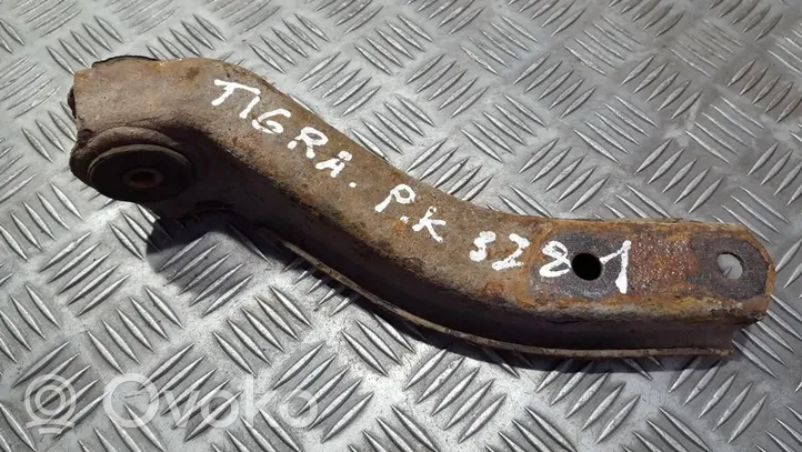 Opel Tigra A Etu-alatukivarren haarukkavipu 