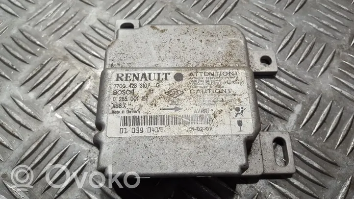 Renault Clio II Turvatyynyn ohjainlaite/moduuli 0285001157