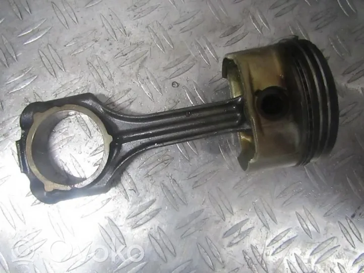 Mercedes-Benz ML W163 Piston with connecting rod 