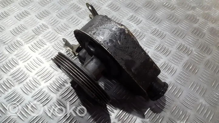 Renault Scenic I Power steering pump 7700273741