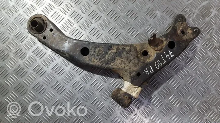 Toyota Corolla E110 Fourchette, bras de suspension inférieur avant 