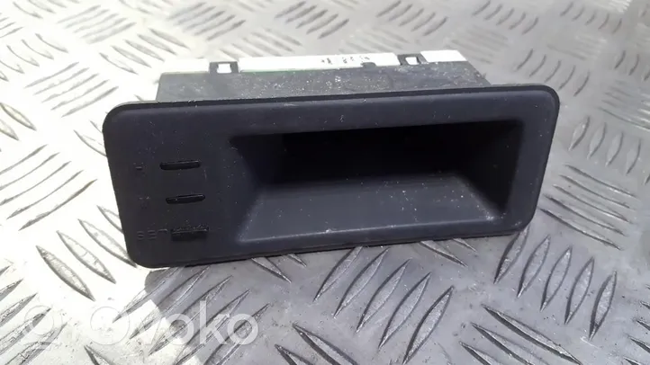 Mitsubishi Space Wagon Monitor/display/piccolo schermo mb652360