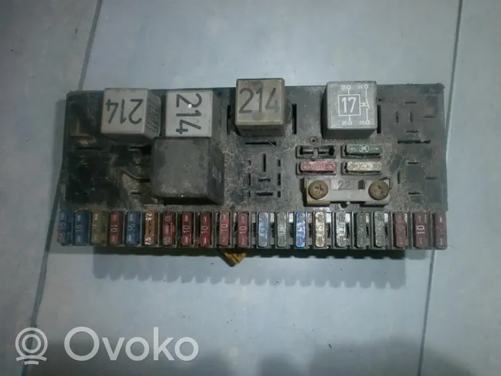 Audi 100 200 5000 C2 Fuse box set 443941822a