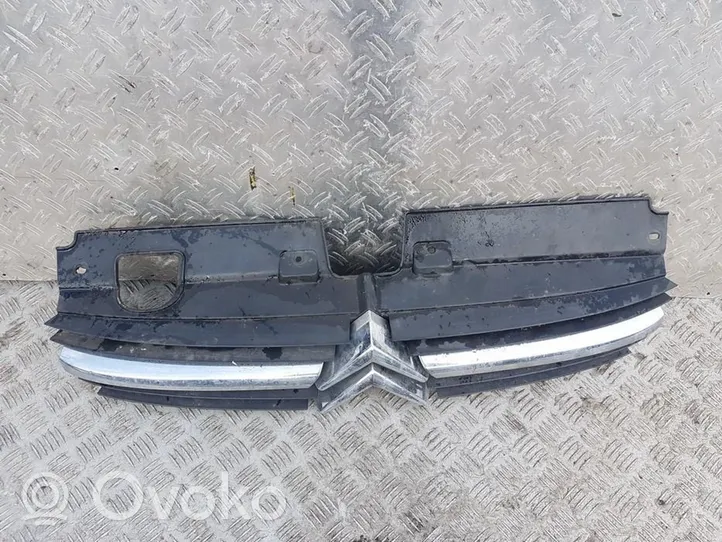 Citroen C5 Etusäleikkö 9636751980