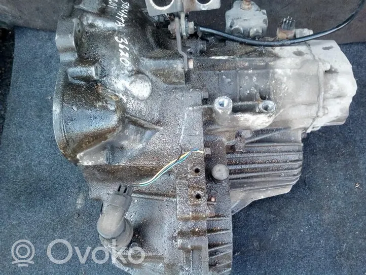 Hyundai Sonata Manual 5 speed gearbox 519321