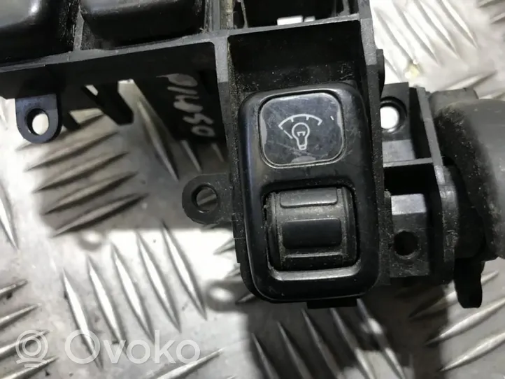 Mazda 323 Przycisk / Pokrętło regulacji świateł 