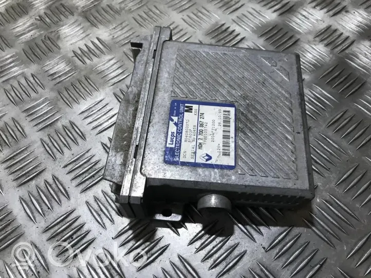 Mitsubishi Carisma Dzinēja vadības bloks 7700105742