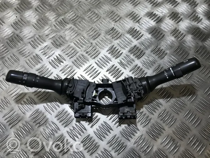 Toyota Hilux (AN10, AN20, AN30) Leva/interruttore dell’indicatore di direzione e tergicristallo 17f4652