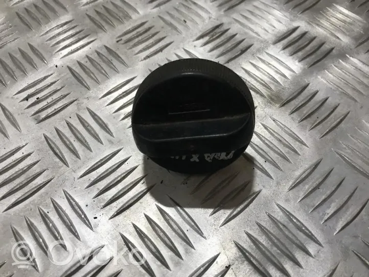 Nissan Maxima Tappo del serbatoio del carburante 