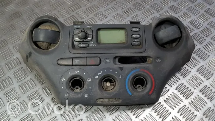 Toyota Yaris Radio / CD/DVD atskaņotājs / navigācija 861100d020b1