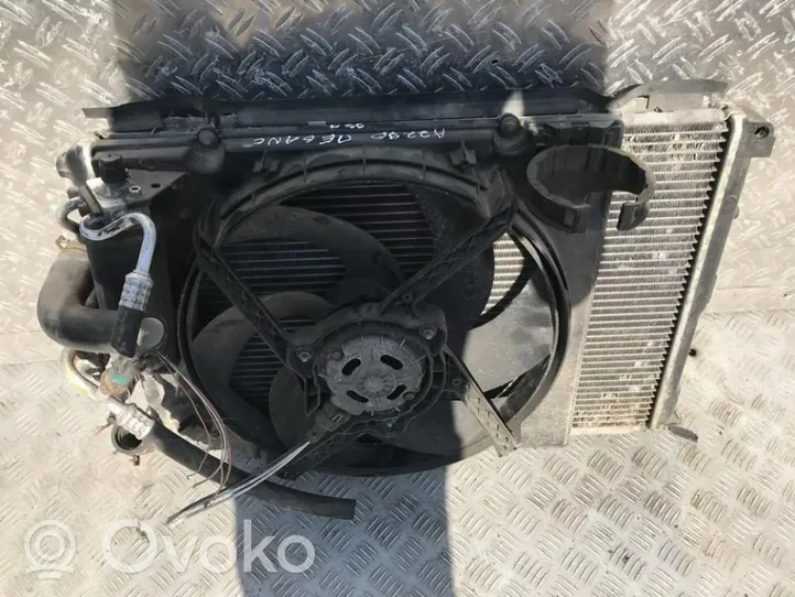 Renault Megane I Radiateur de refroidissement 