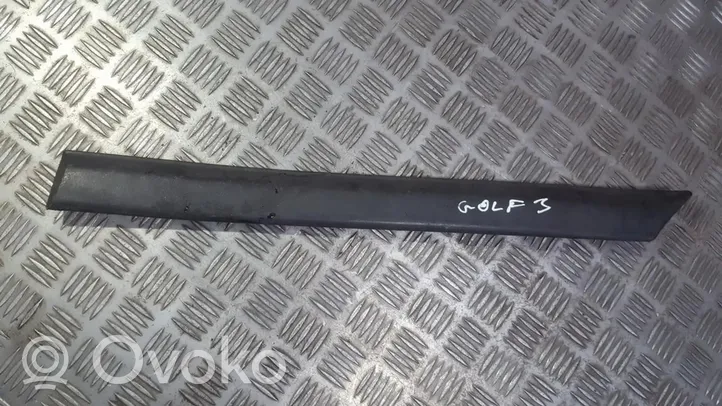 Volkswagen Golf III Rivestimento passaruota posteriore 1H3853535