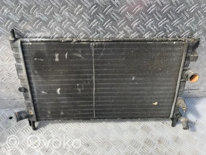 Renault 19 Radiateur de refroidissement 