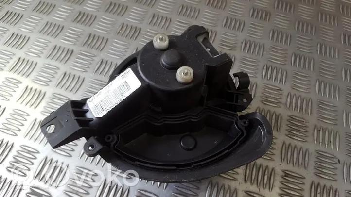 Opel Corsa E Ventola riscaldamento/ventilatore abitacolo 13335074