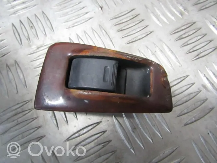 Toyota Camry Elektrisko logu slēdzis 7427132030