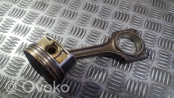 Audi A6 S6 C4 4A Piston with connecting rod 0776