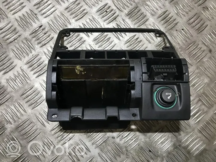 Volkswagen Vento Other interior part 1h1857305b