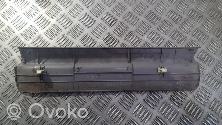 Mazda 626 Takaoven kynnyksen suojalista GE4T68730