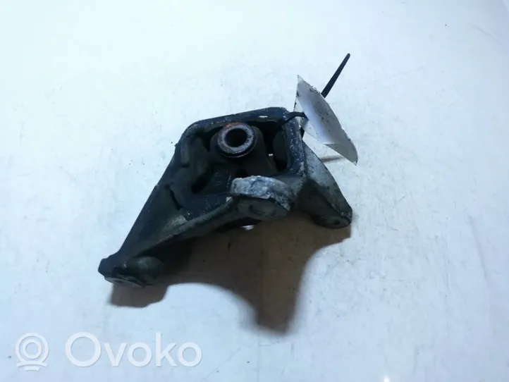 Honda CR-V Engine mount bracket 