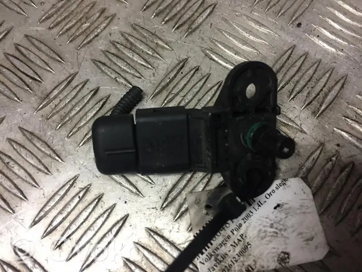 Volkswagen Polo Luftdrucksensor 0261230095