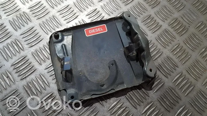 Nissan Primera Sportello del serbatoio del carburante 