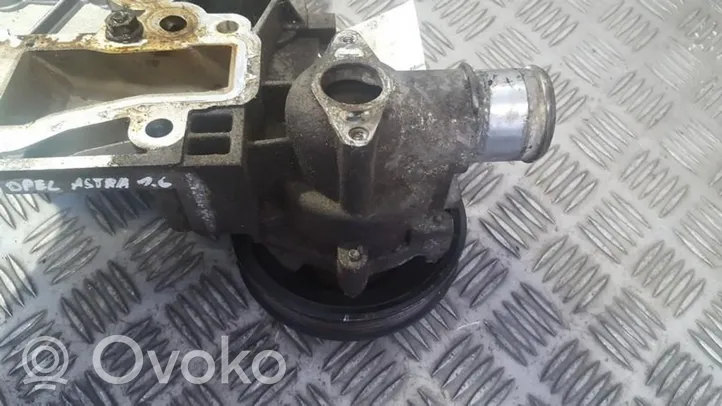 Opel Astra G Water pump 24406900