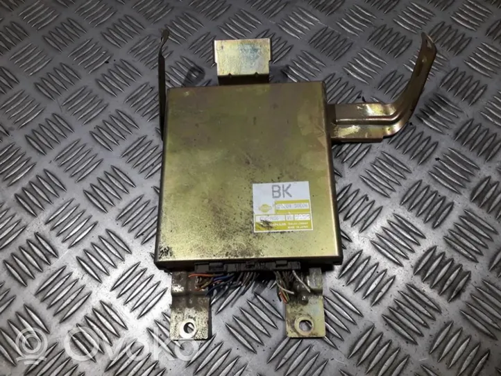 Nissan Sunny Sterownik / Moduł ECU 2260458c06