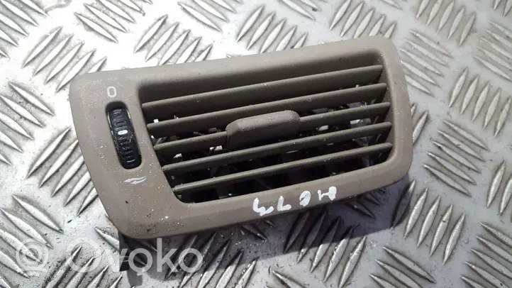 Volvo V70 Rejilla de ventilación central del panel 3409378