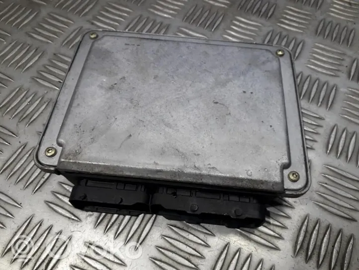 Opel Vectra B Sterownik / Moduł ECU 0281001633