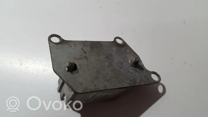 Ford Mondeo Mk III Aizdedzes spoļu bloks "Komutators" 93AB12A019AB