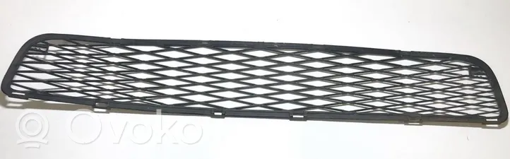 Toyota Yaris Grille inférieure de pare-chocs avant 