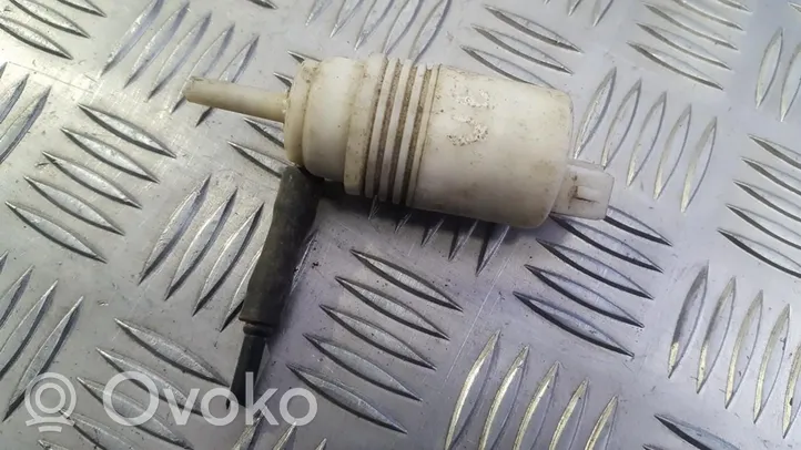 Volkswagen Vento Tuulilasi tuulilasinpesimen pumppu 1h5955651