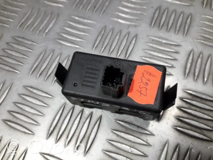 Renault Megane III Hazard light switch 8200214896a