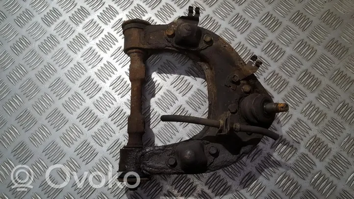 Mitsubishi Pajero Sport I Brazo de suspensión/horquilla inferior delantero 