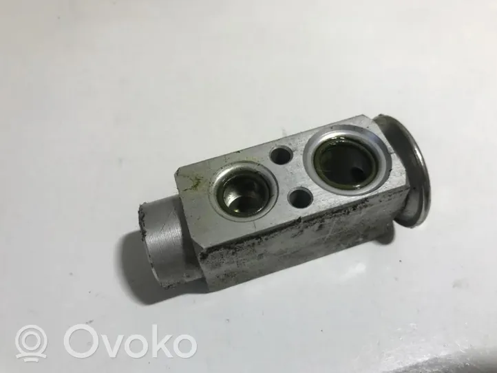 Opel Astra H Air conditioning (A/C) expansion valve tbf2d