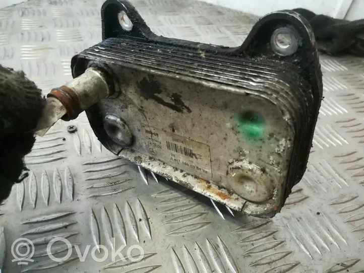 Mercedes-Benz E W211 Radiatore dell’olio del motore a6111880301