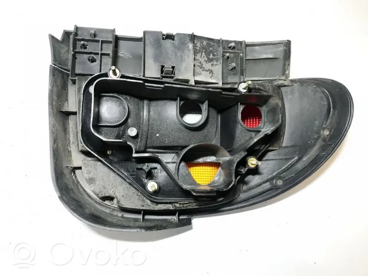 Mazda 121 Lampa tylna 22061364