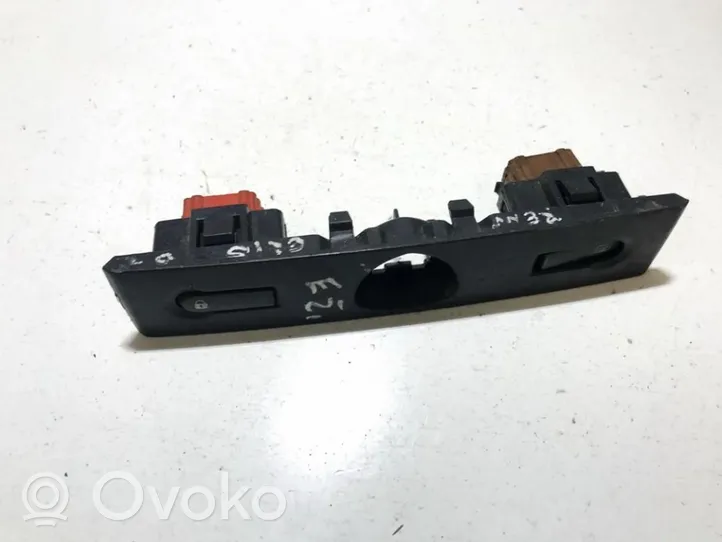 Renault Clio II Windscreen/window heater switch 8200071224